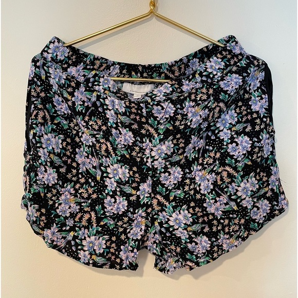 Anthropologie Pants - Anthropologie flowy flowery‎ shorts